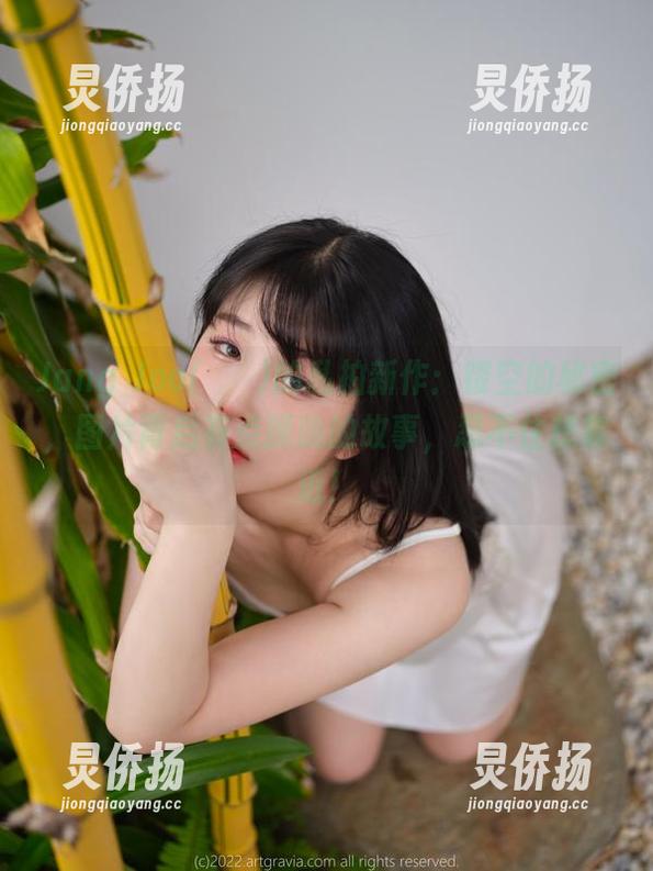 Jang Joo(장주)的私拍新作：镂空的秘密，图片背后有点朦胧的故事，忍不住想靠近！